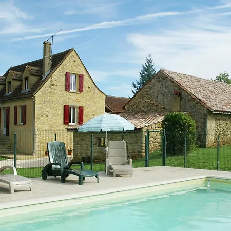 In With Pool, Cleaning Included Hébergement de vacances